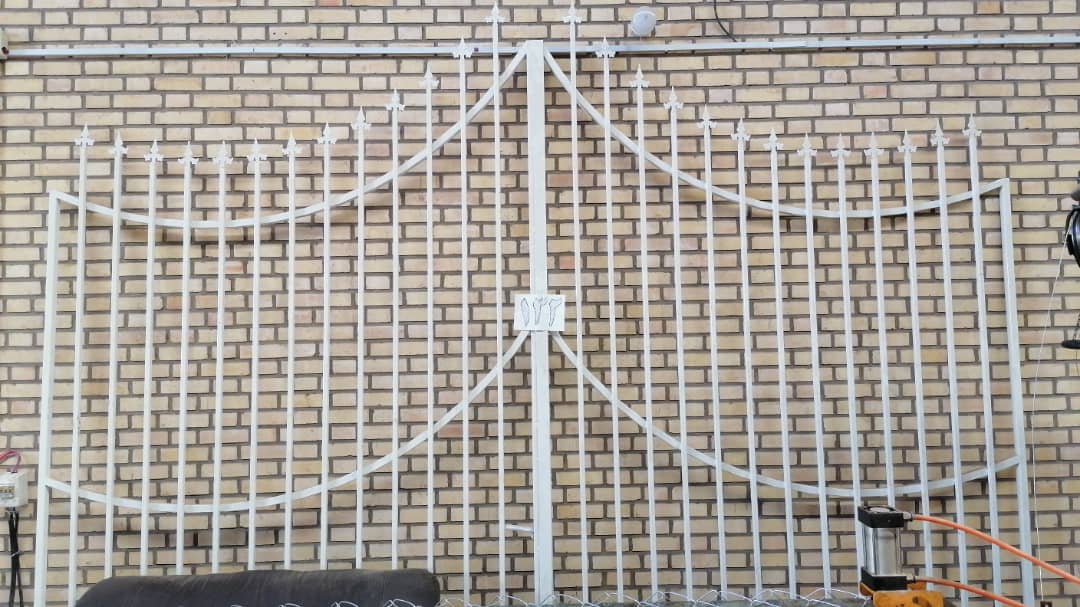 نصب فنس‌های مخصوص داربست‌